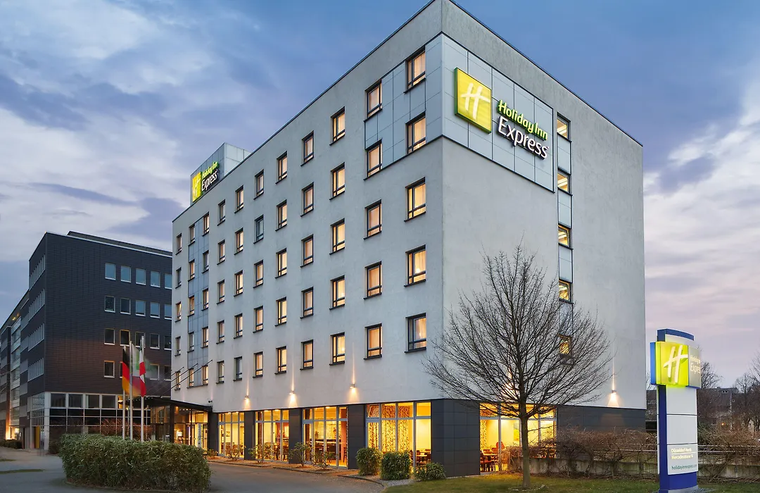 Holiday Inn Express Duesseldorf - City North By Ihg-1